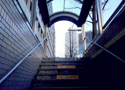 名古屋駅から徒歩5分、国際センター駅から徒歩1分の好立地!