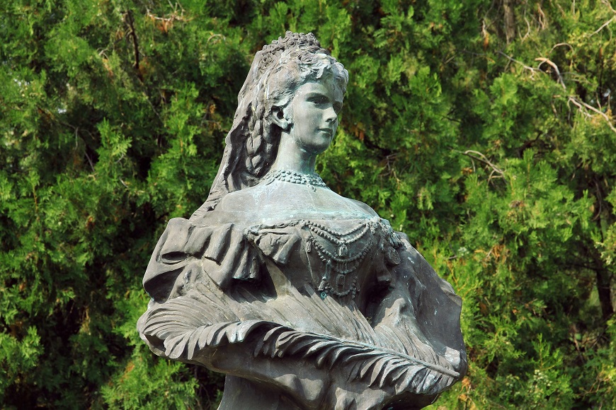 プリンセス銅像
