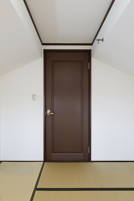 川名駅｜昭和区前山町貸家｜3階｜畳の屋根裏部屋｜もう一つ、ドアが……_MG_6004